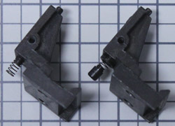 電ハンG18Cのフレームロックは、トリガーバーピンが付くように改修されています